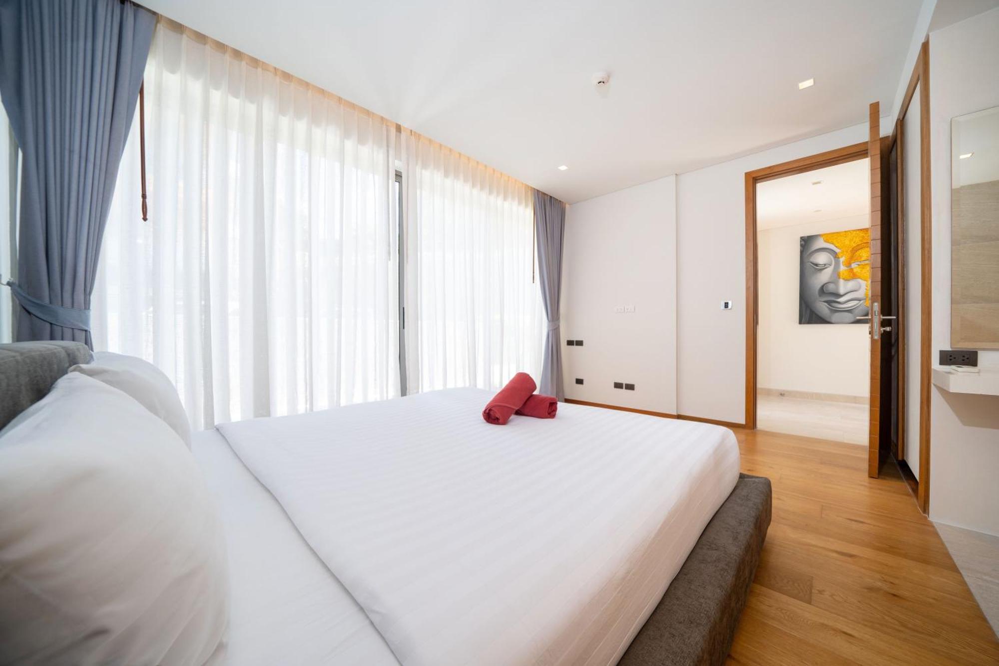 Ocean Bliss - Sapphire Bay 3br 812 With Terrace And Awe-inspiring Views Of Bay *